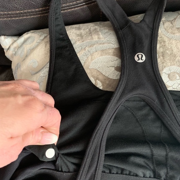 Lulu workout top! - Picture 3 of 4